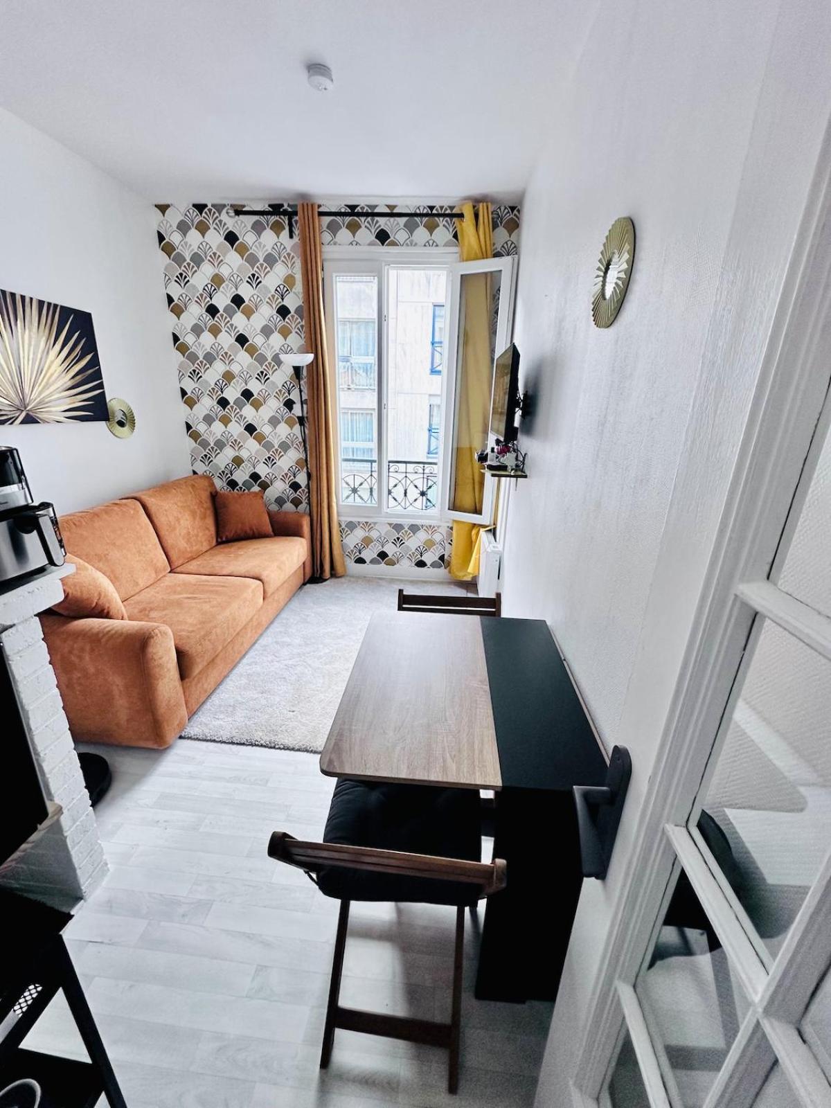Cosy Paris 2P Vue Tour Eiffel Appartamento *